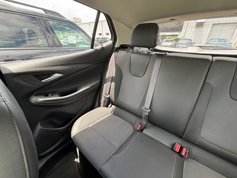 Used 2025 Buick Encore GX Preferred FWD image 38