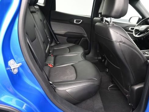 Used 2024 Jeep Compass Latitude AWD/4WD image 13