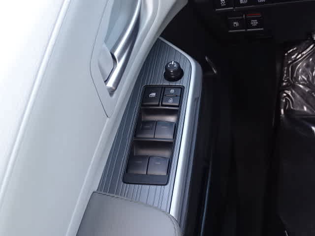 Certified 2025 Toyota Sienna XLE w/ XLE Plus Package FWD image 36