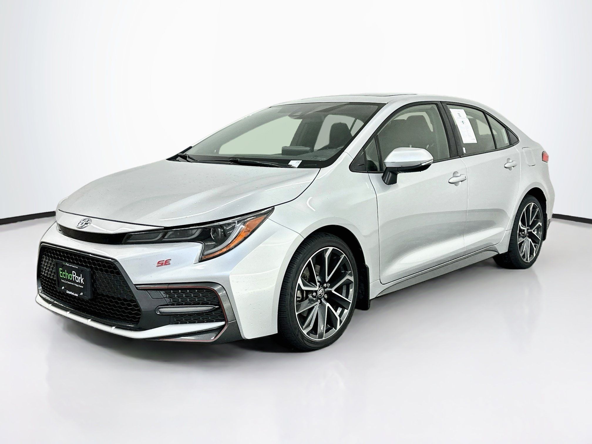 Used 2022 Toyota Corolla SE w/ SE Premium Package FWD image 3