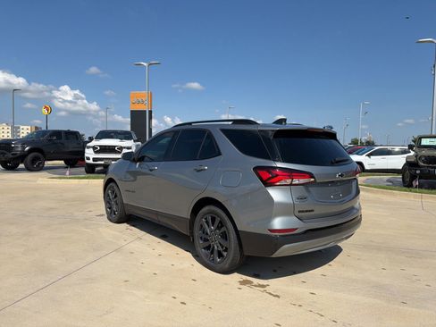 Used 2024 Chevrolet Equinox RS FWD image 3