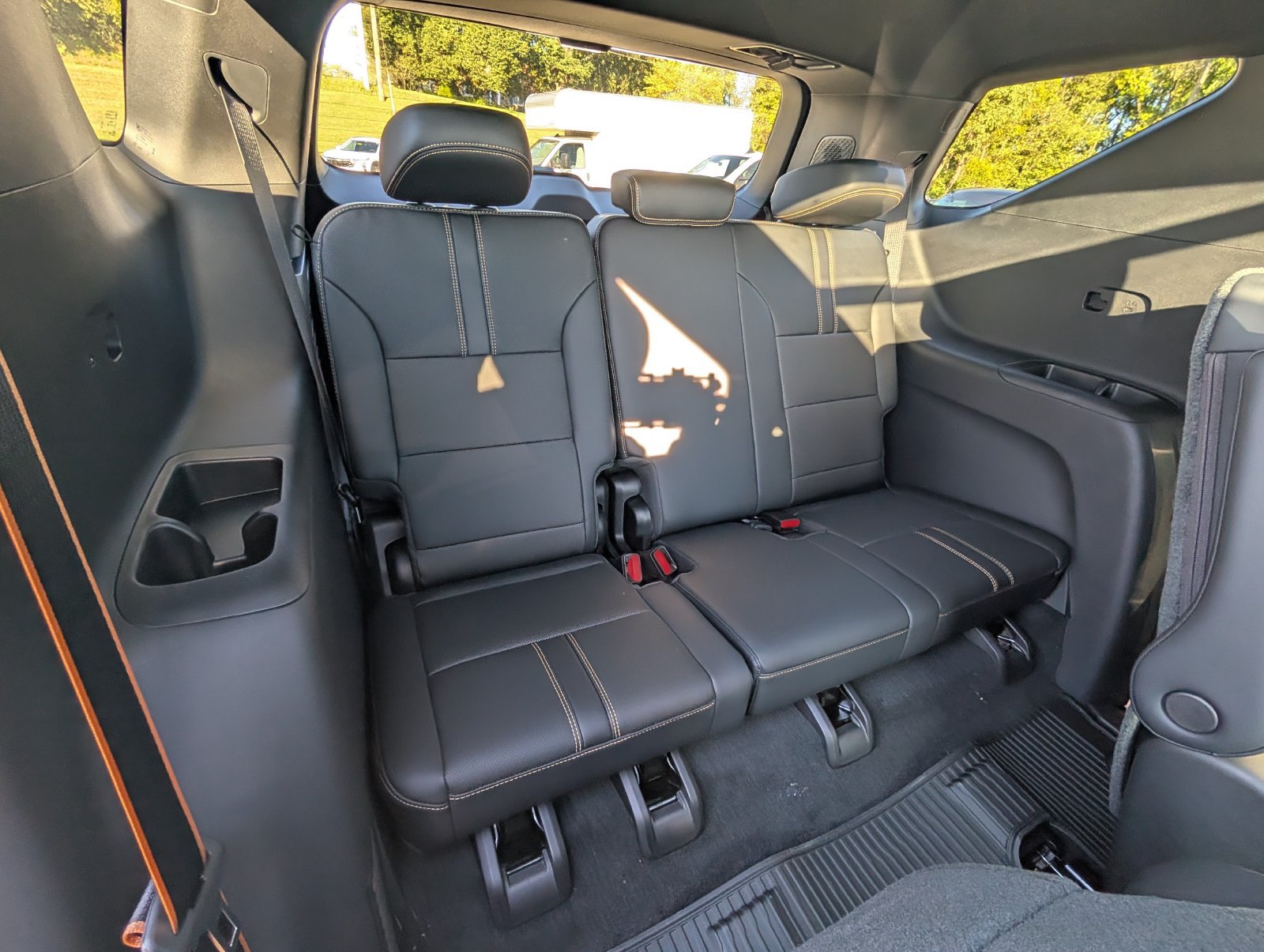 New 2027 Chevrolet Traverse High Country w/ LPO, Floor Liner Package AWD/4WD image 10