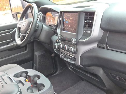 Used 2024 RAM 2500 Big Horn w/ Bed Utility Group image 6