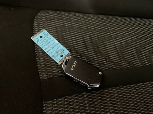 Used 2021 Kia Sorento LX image 45