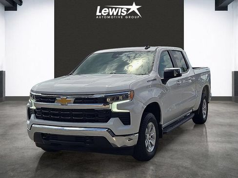 Used 2023 Chevrolet Silverado 1500 LT w/ Convenience Package II AWD/4WD image 1