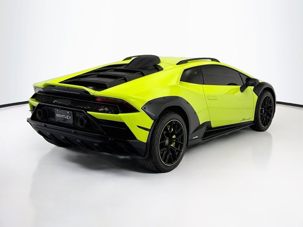 Used 2024 Lamborghini Huracan Sterrato AWD/4WD image 5