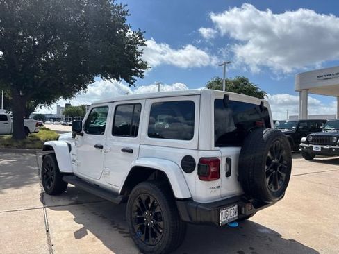 Certified 2023 Jeep Wrangler Unlimited Sahara w/ Cold Weather Group AWD/4WD image 7