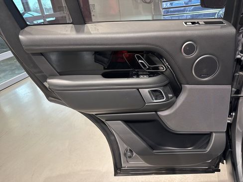 Used 2020 Land Rover Range Rover HSE image 29
