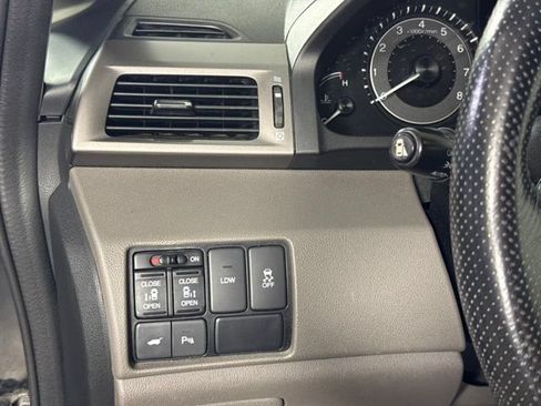 Used 2016 Honda Odyssey Touring image 17