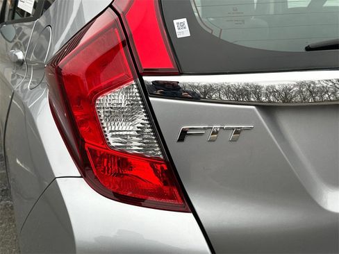 Used 2019 Honda Fit EX image 4