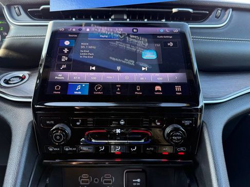 Used 2024 Jeep Grand Cherokee Limited 4xe image 48