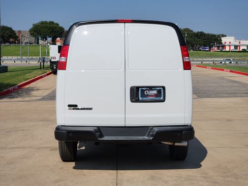 New 2025 Chevrolet Express 2500 w/ Driver Convenience Package image 6
