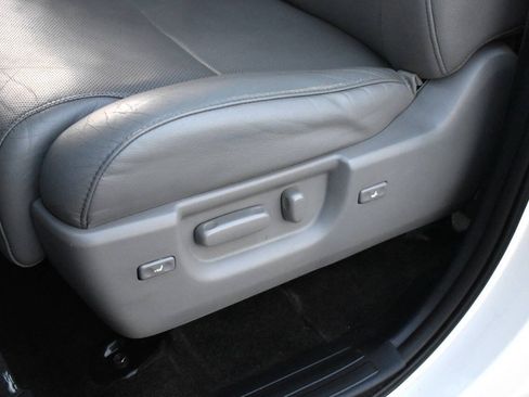 Used 2013 Toyota Sequoia Platinum AWD/4WD image 52