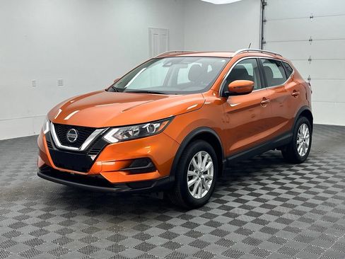 Used 2020 Nissan Rogue Sport SV FWD image 12