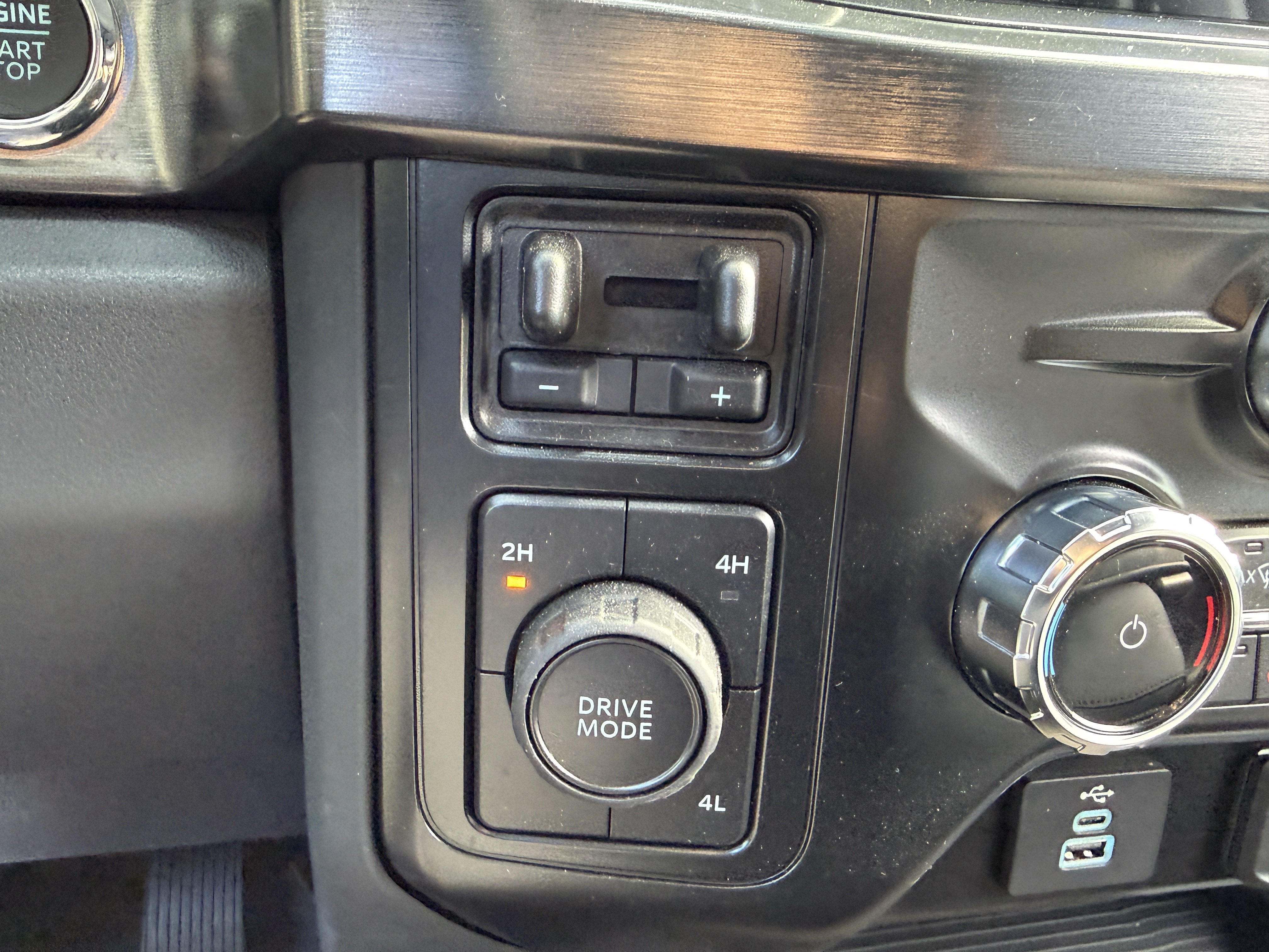 Used 2026 Ford F350 Lariat AWD/4WD image 41