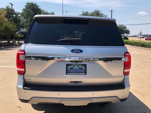 Used 2019 Ford Expedition XLT w/ Equipment Group 201A image 7