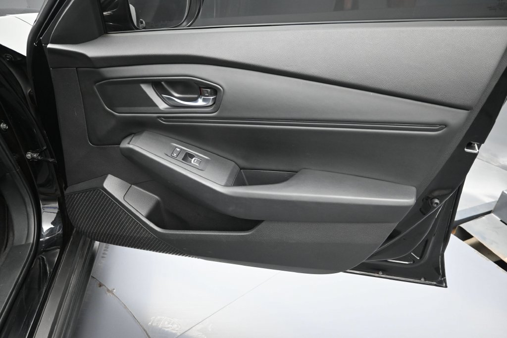 Used 2023 Honda Accord EX image 32