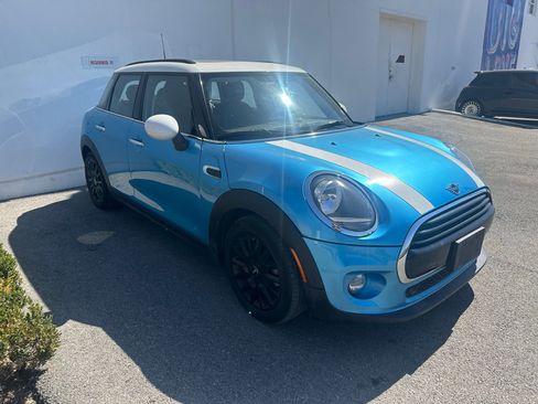 Used 2019 MINI Cooper 4-Door Hardtop w/ Storage Package image 3