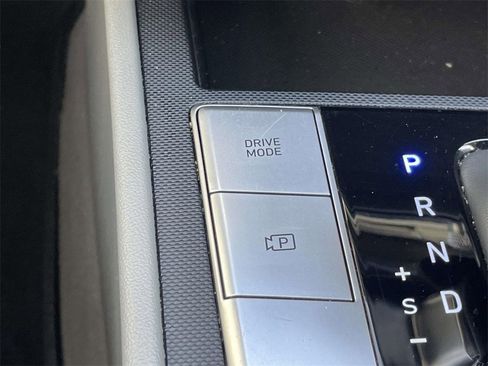 Certified 2023 Hyundai Elantra SEL image 29