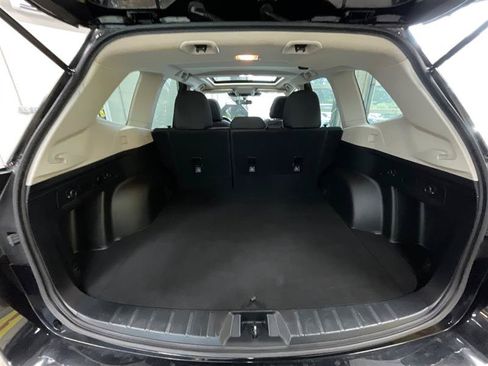 Used 2023 Subaru Forester Premium AWD/4WD image 27