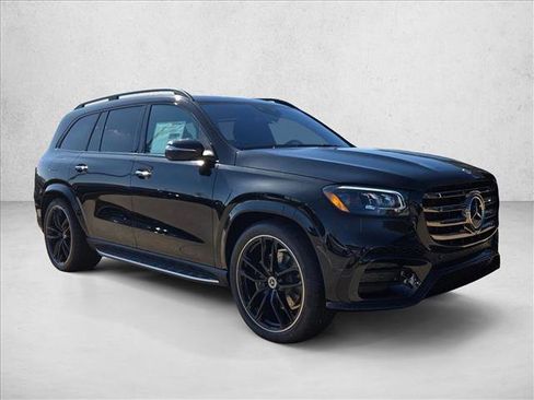 New 2026 Mercedes-Benz GLS 580 GLS 580 image 3