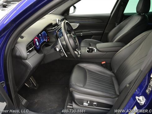 Used 2023 Maserati Grecale Modena AWD/4WD image 11