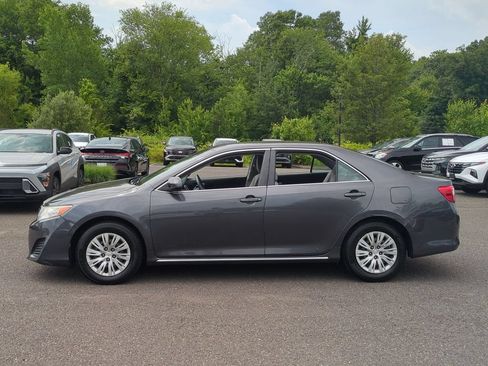 Used 2012 Toyota Camry LE FWD image 6