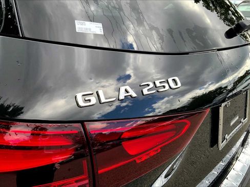 Certified 2026 Mercedes-Benz GLA 250 4MATIC image 19