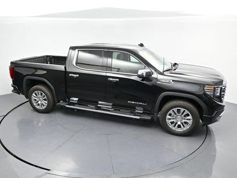 Used 2025 GMC Sierra 1500 Denali AWD/4WD image 43