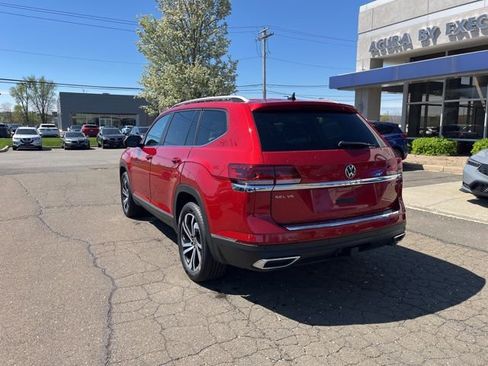 Used 2023 Volkswagen Atlas SEL AWD/4WD image 9
