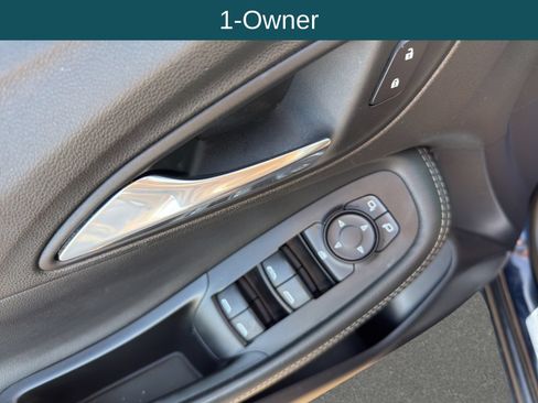 Used 2021 Buick Encore GX Preferred AWD/4WD image 12