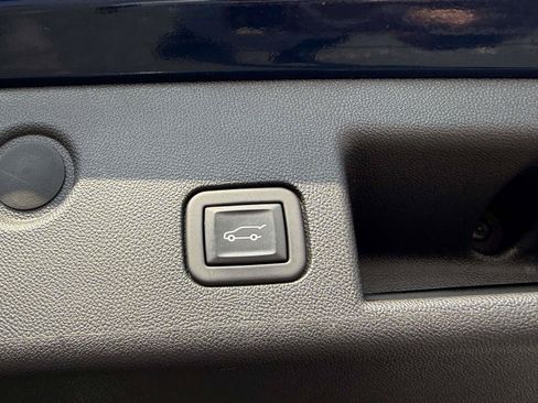 Used 2023 Chevrolet Equinox RS AWD/4WD image 8