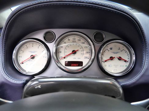 Used 2003 Aston Martin Vanquish image 23