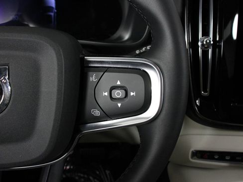 Certified 2026 Volvo XC40 B5 Plus w/ Protection Package Premier image 11