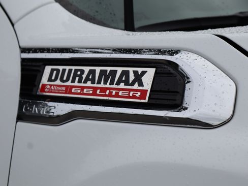 Used 2022 GMC Sierra 2500 Denali AWD/4WD image 11