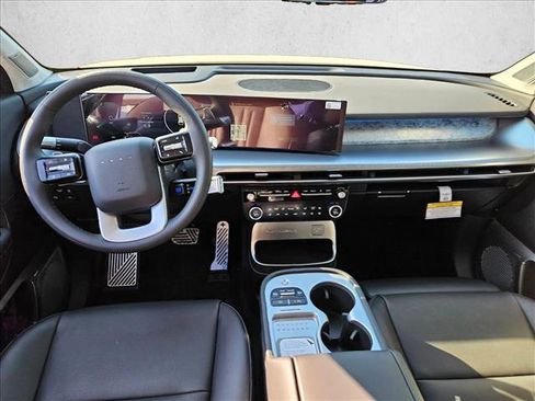 New 2026 Hyundai Ioniq 9 Calligraphy image 10