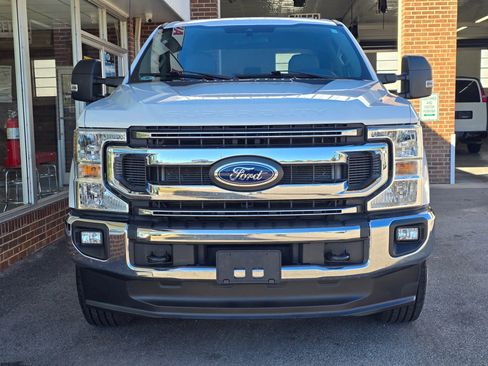 Used 2022 Ford F250 XLT w/ XLT Value Package image 4