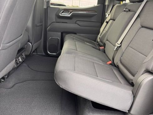Used 2025 GMC Sierra 1500 Elevation image 14
