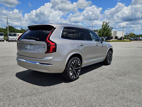 New 2026 Volvo XC90 B6 Plus image 7