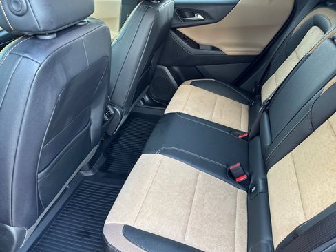 New 2025 Chevrolet Equinox ACTIV image 12