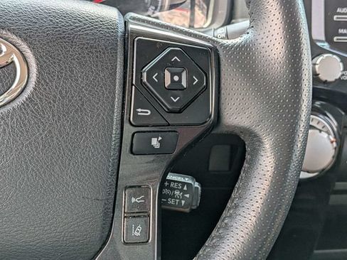 Used 2021 Toyota 4Runner Venture w/ Moonroof Package AWD/4WD image 29