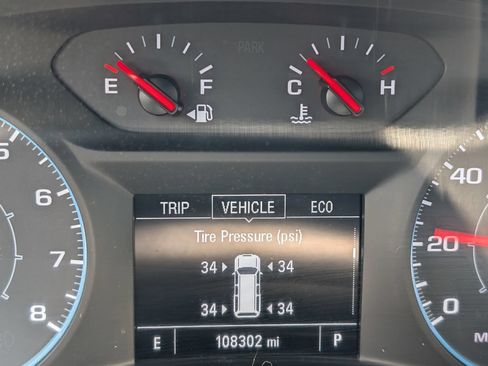 Used 2020 Chevrolet Equinox LS FWD image 19