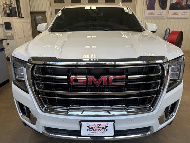 Used 2023 GMC Yukon XL SLT w/ SLT Luxury Package AWD/4WD image 3