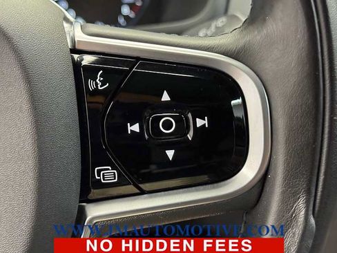 Used 2020 Volvo XC90 T6 Momentum AWD/4WD image 41