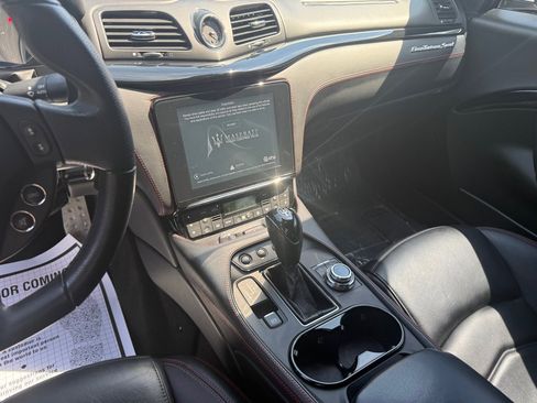 Used 2018 Maserati GranTurismo Sport RWD image 57