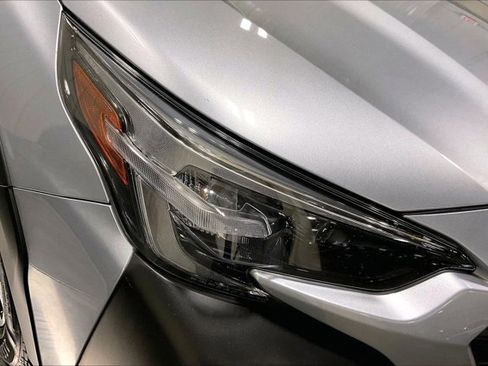 Used 2023 Subaru Outback Premium image 28