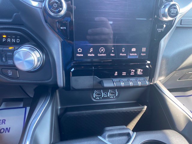 Used 2023 RAM 1500 Laramie AWD/4WD image 22