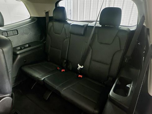 Used 2023 Kia Telluride EX w/ EX Captain's Chair Package FWD image 37