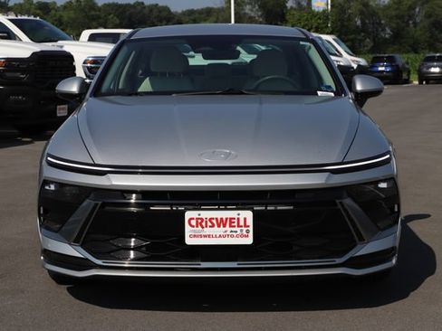 Used 2025 Hyundai Sonata SEL FWD image 7