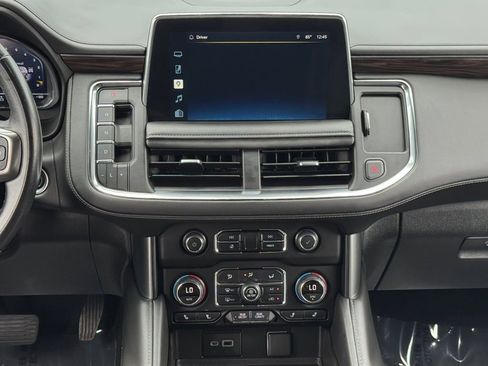 Used 2022 Chevrolet Suburban Z71 AWD/4WD image 13